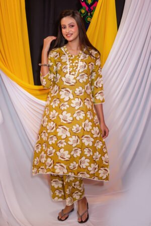 Women’s Yellow & Cream Floral Printed Kurti Pant Set – Elegant V-Neck 3/4 Sleeve Ethnic Wear for Daily & Festive Use